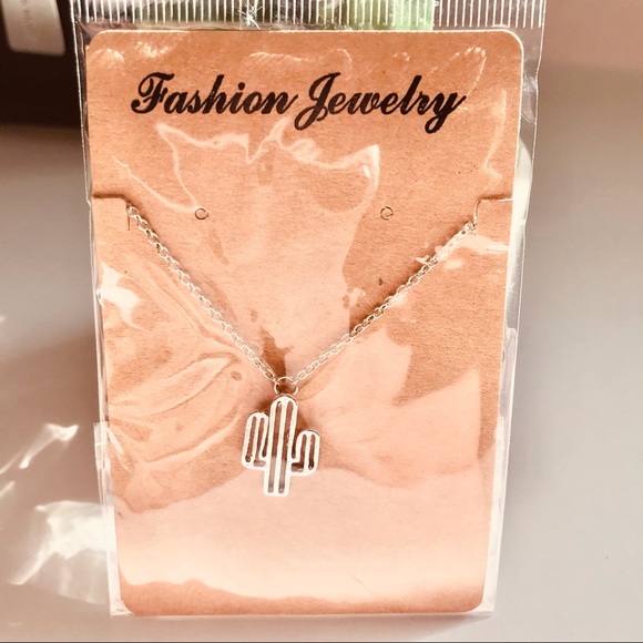 NWT DAINTY CACTUS SILVER PENDANT NECKLACE - Picture 6 of 8